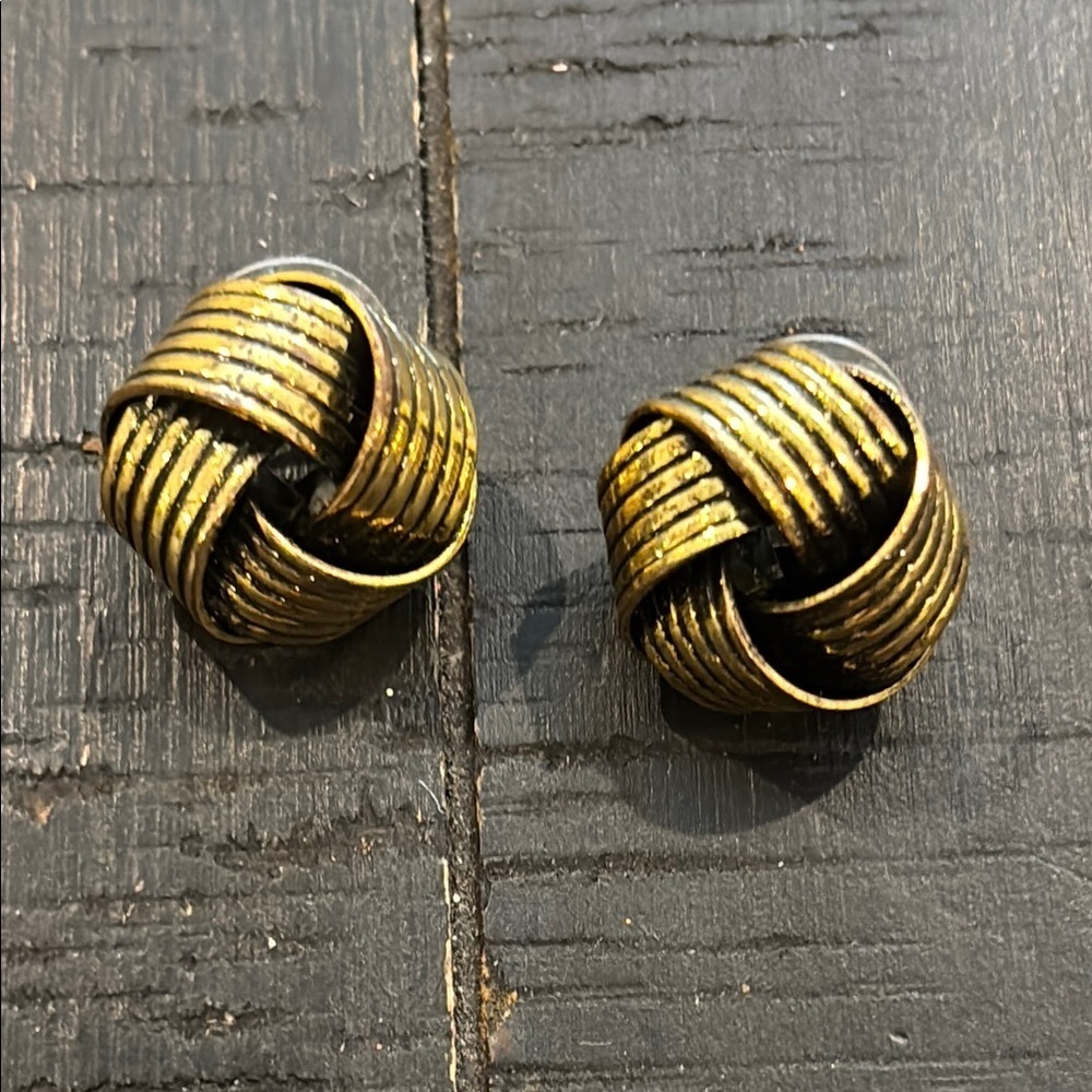 Vintage Gold Tone Love Knot Earrings Ribbed Design Post Back Stud Pierced